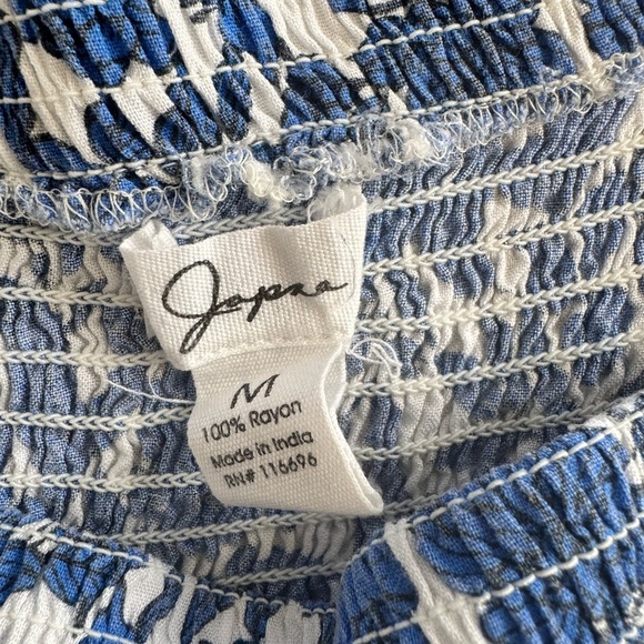 Japna Blue and White Puff Sleeve Smocked Blouse - Picture 4 of 8